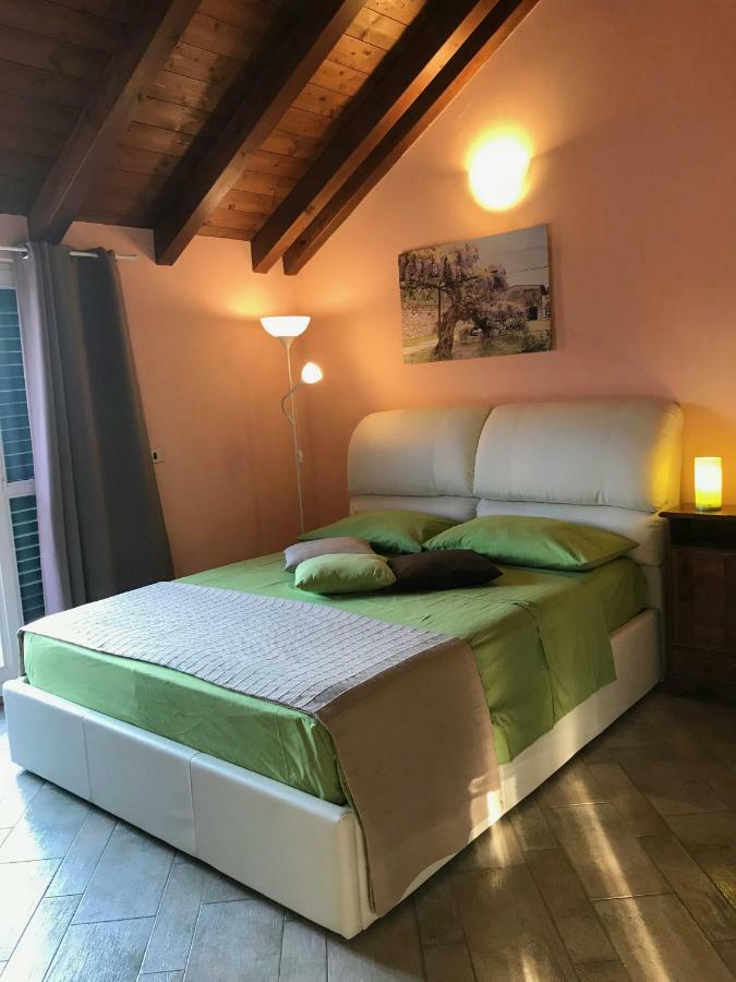 New Attic Lake View 2 فارينا المظهر الخارجي الصورة